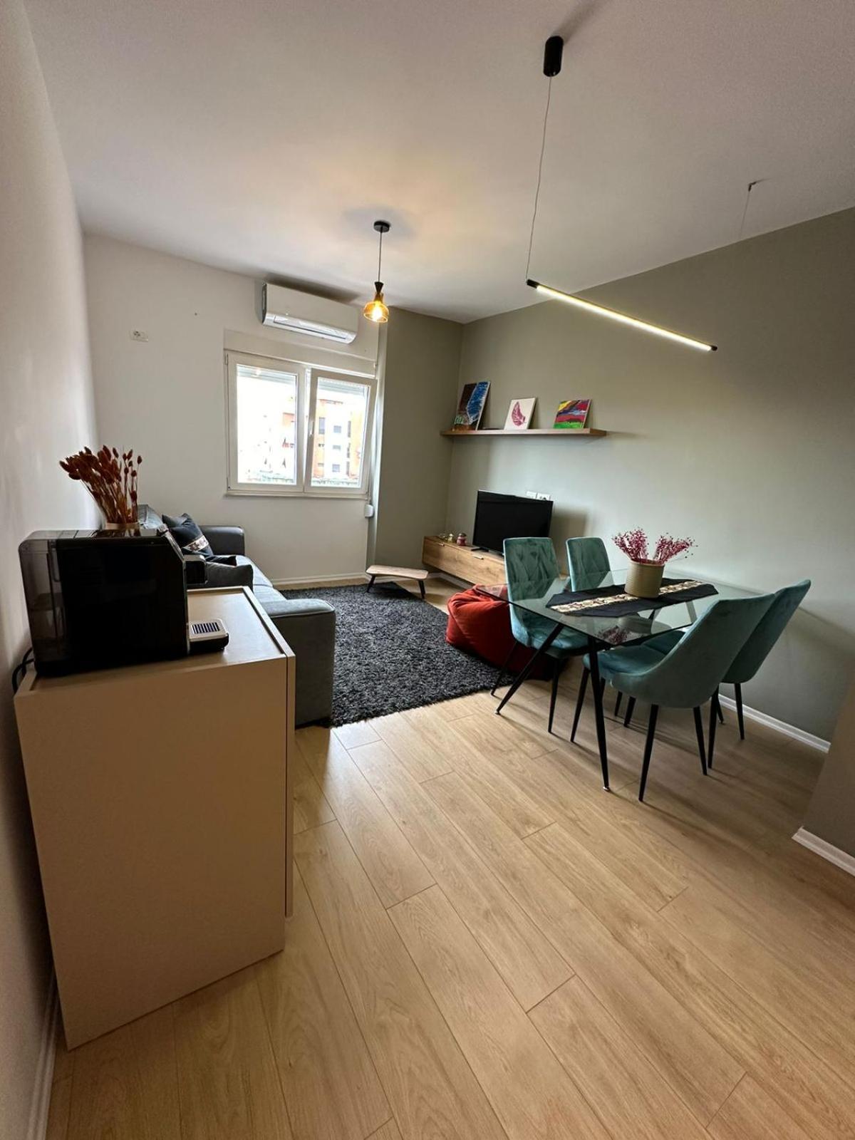 Urban Charm With Jacuzzi Apartament