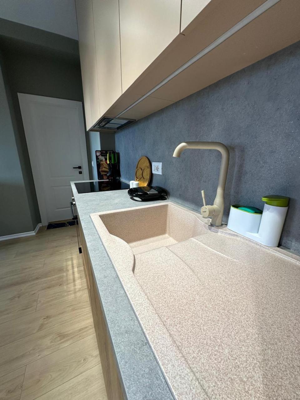 Urban Charm With Jacuzzi Tirana