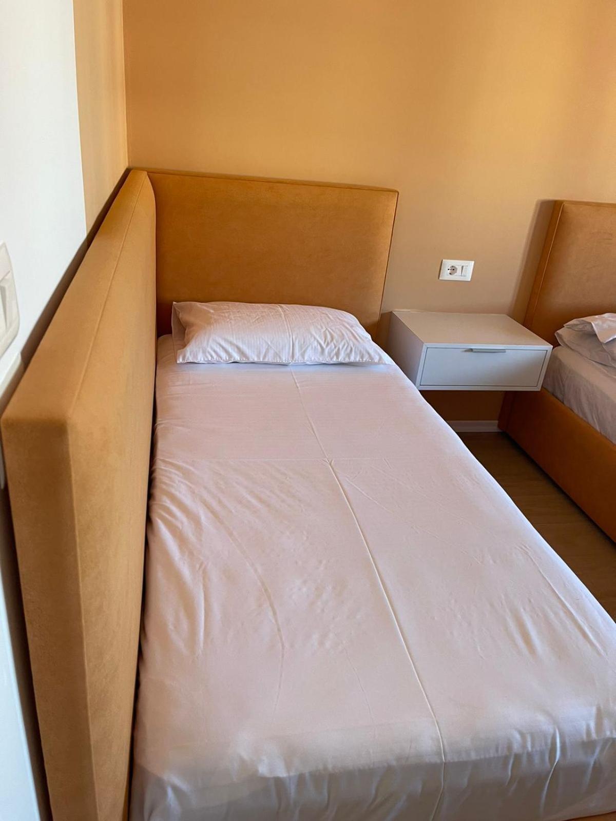 Urban Charm With Jacuzzi * Tirana