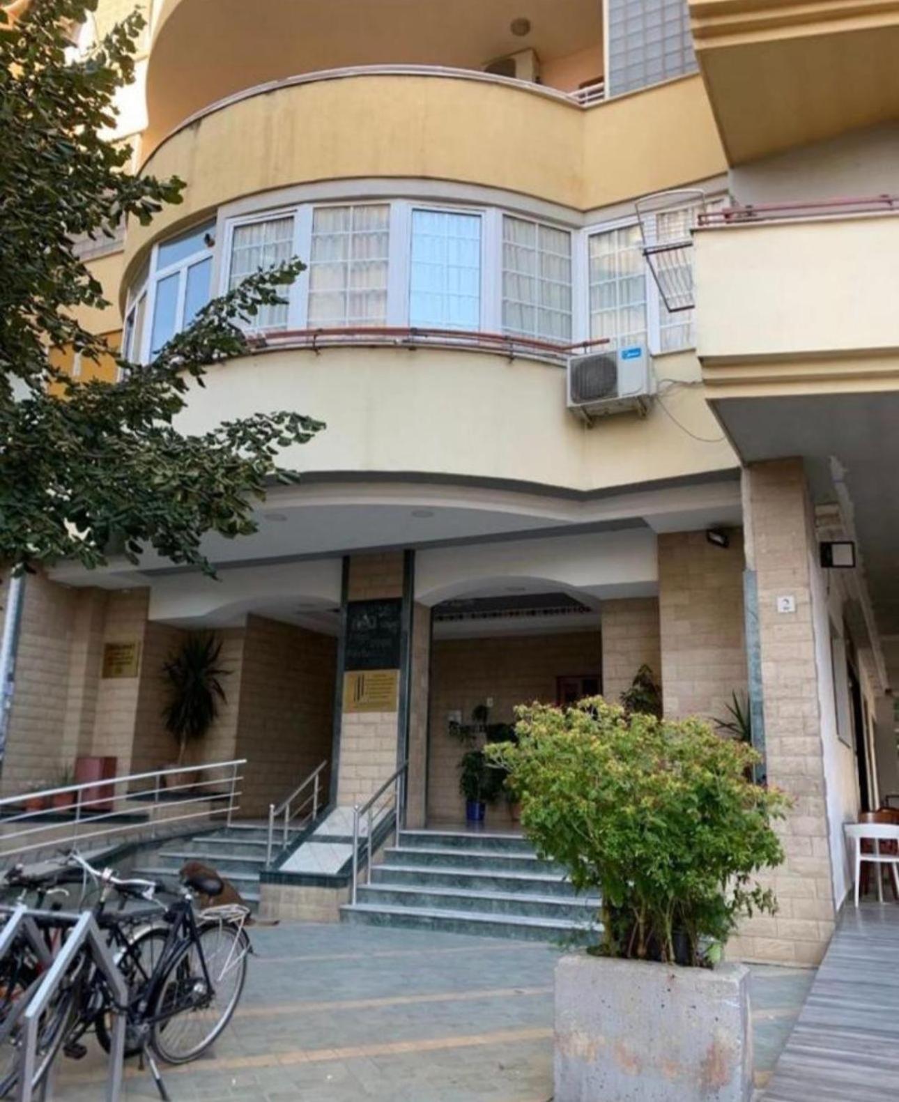 Apartament Urban Charm With Jacuzzi Tirana